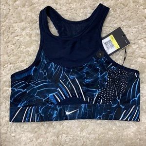 NWT Nike swoosh sports bra